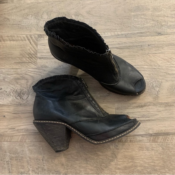Anthropologie Miss Albright Philadelphia Front Zipper Leather Peep Toe Booties - Picture 15 of 15